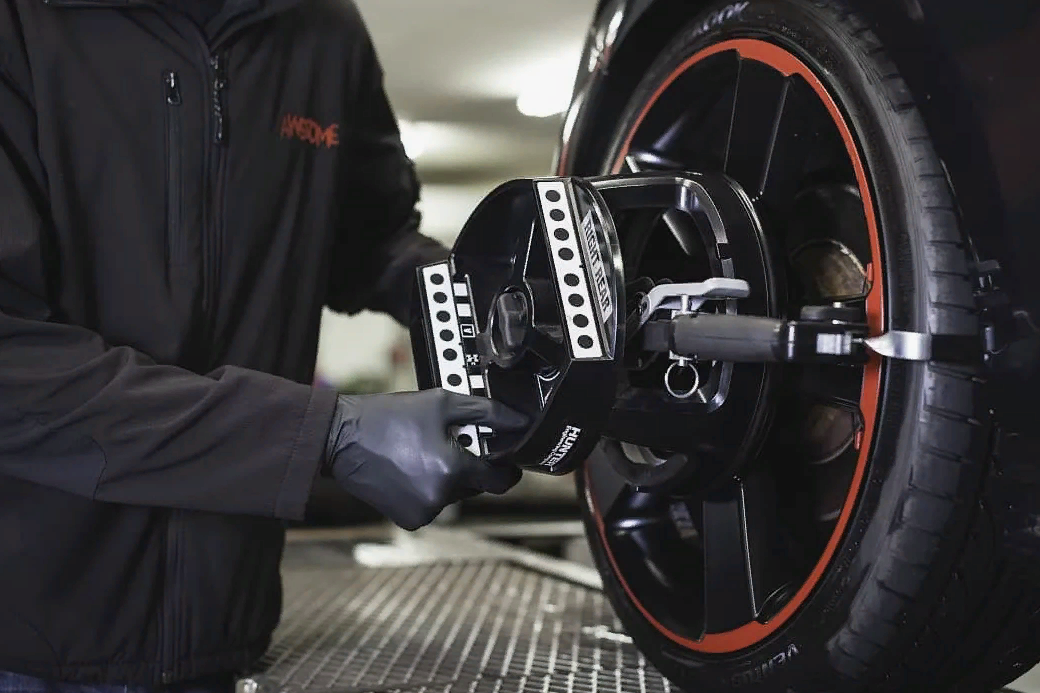 Какие преимущества предоставляет настройка угла уклона и расхождения задних колес